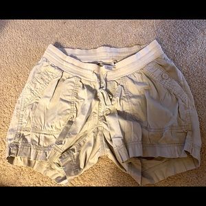 Motherhood maternity shorts, Small